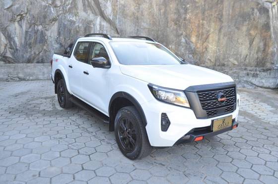 NISSAN FRONTIER 2.3 16V TURBO DIESEL PRO4X CD 4X4 AUTOMÁTICO